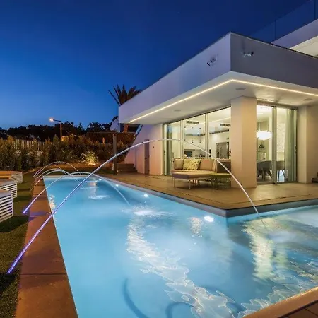 Vale Do Garrao Sleeps 8 With Pool Air Con And Wifi Villa Vale do Lobo