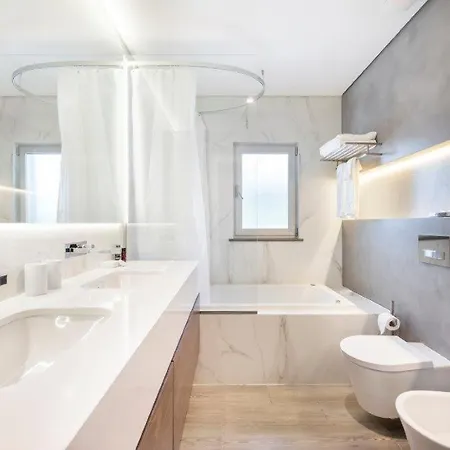 Villa Vale Do Garrao Sleeps 8 With Pool Air Con And Wifi